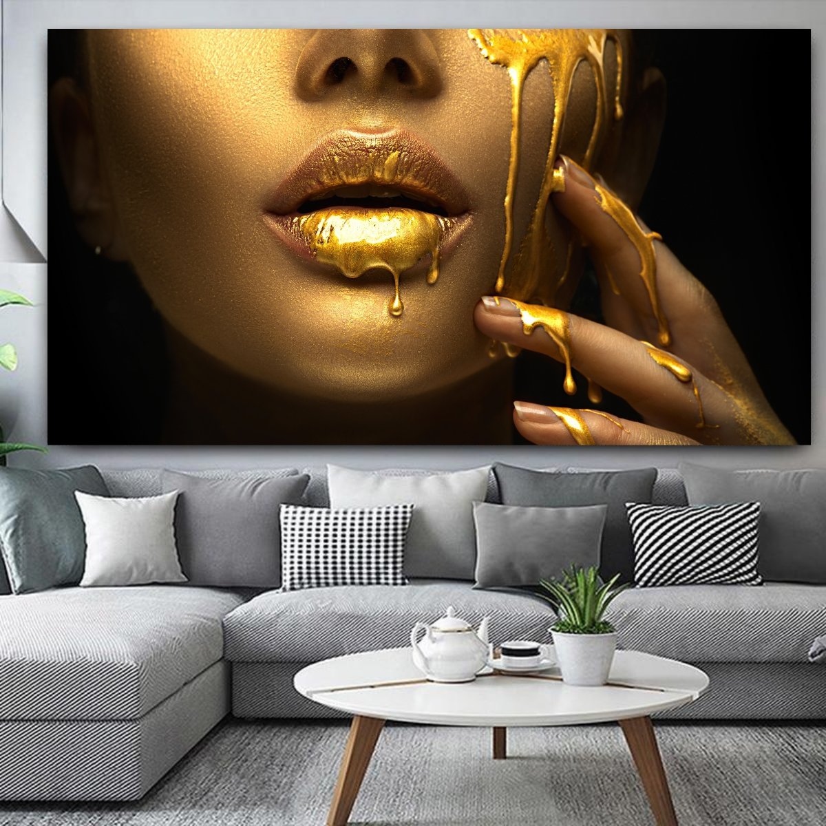 Das Motiv hängt in einem Wohnzimmer über einem Sofa