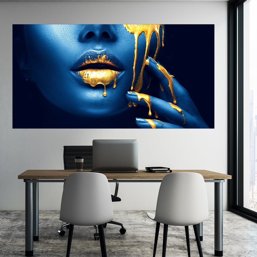 Das Motiv hängt in einem Büro