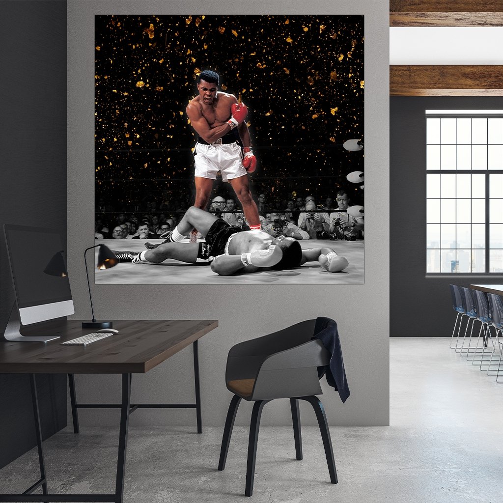 Das Motiv hängt neben einem Arbeitsplatz