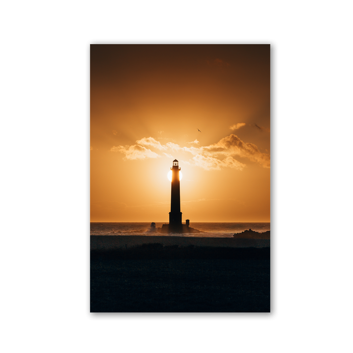 Golden Hour Lighthouse Silhouette by Philipp Pilz - Affengeile Bilder