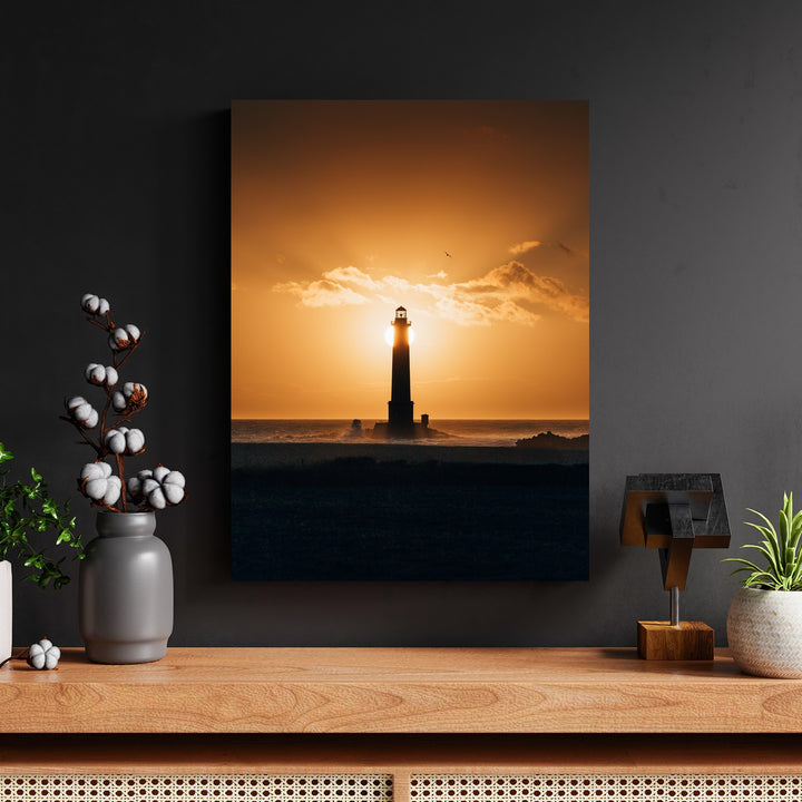 Golden Hour Lighthouse Silhouette by Philipp Pilz - Affengeile Bilder