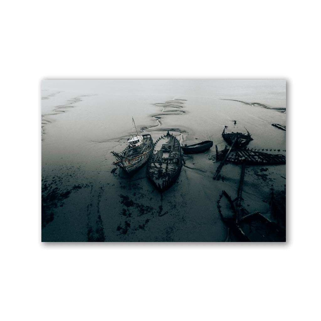 Forgotten Shipwrecks Mudflat by Philipp Pilz - Affengeile Bilder