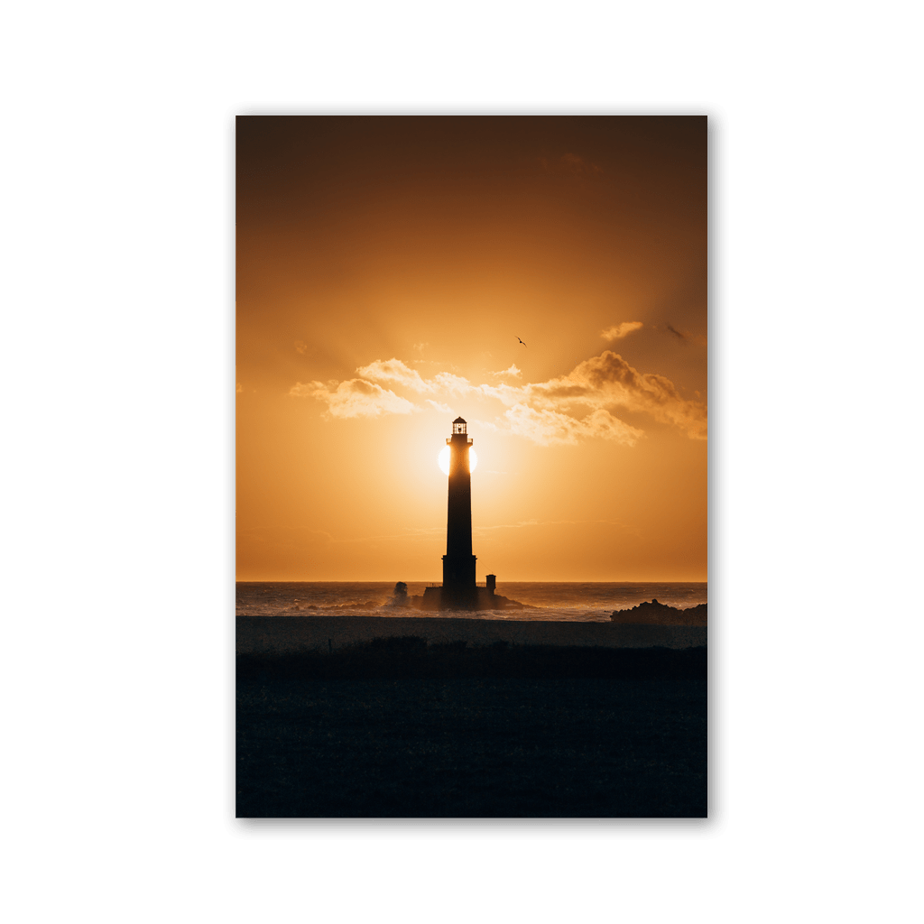 Golden Hour Lighthouse Silhouette by Philipp Pilz - Affengeile Bilder